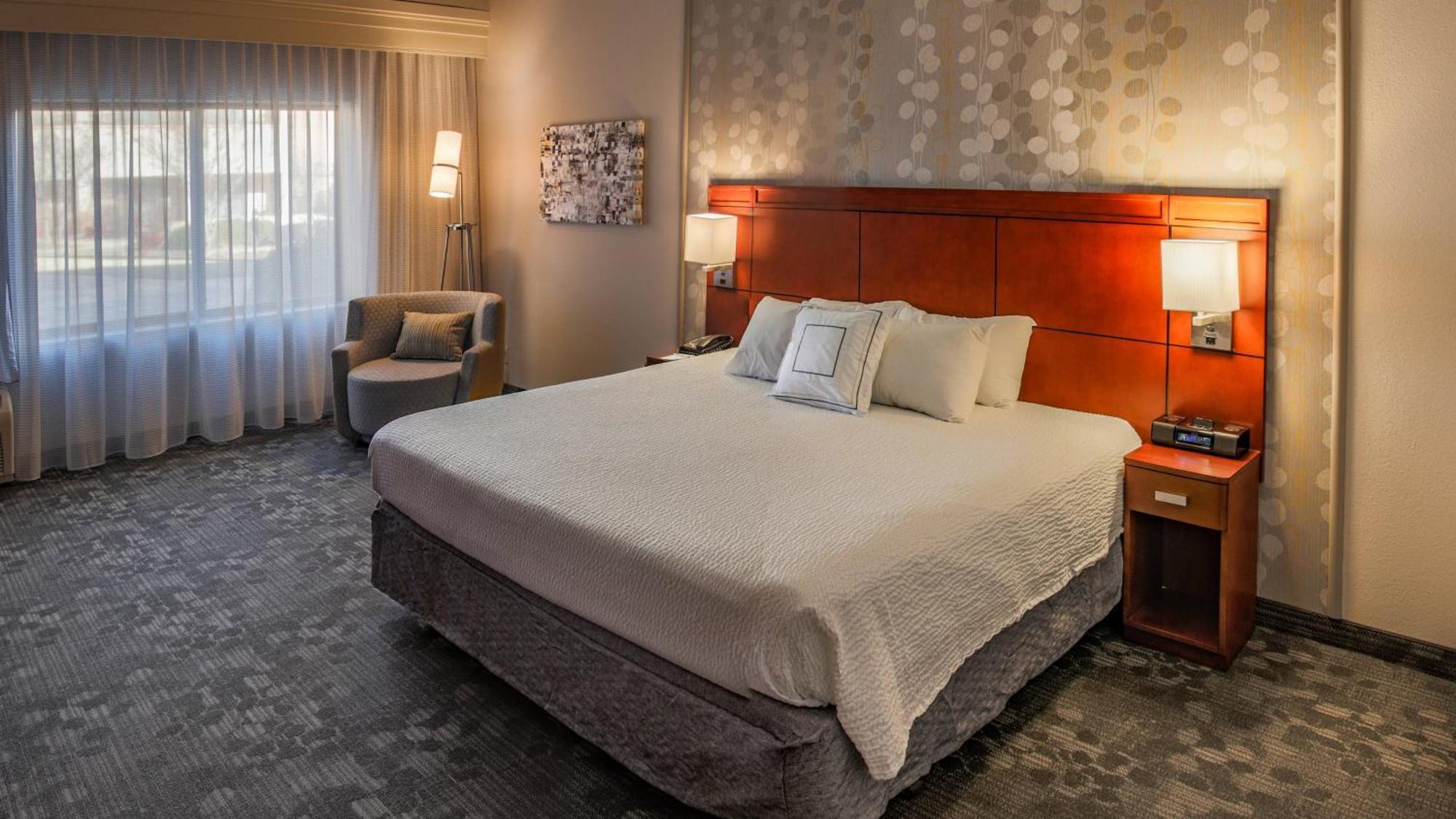 Courtyard By Marriott Norman Hotel Екстериор снимка