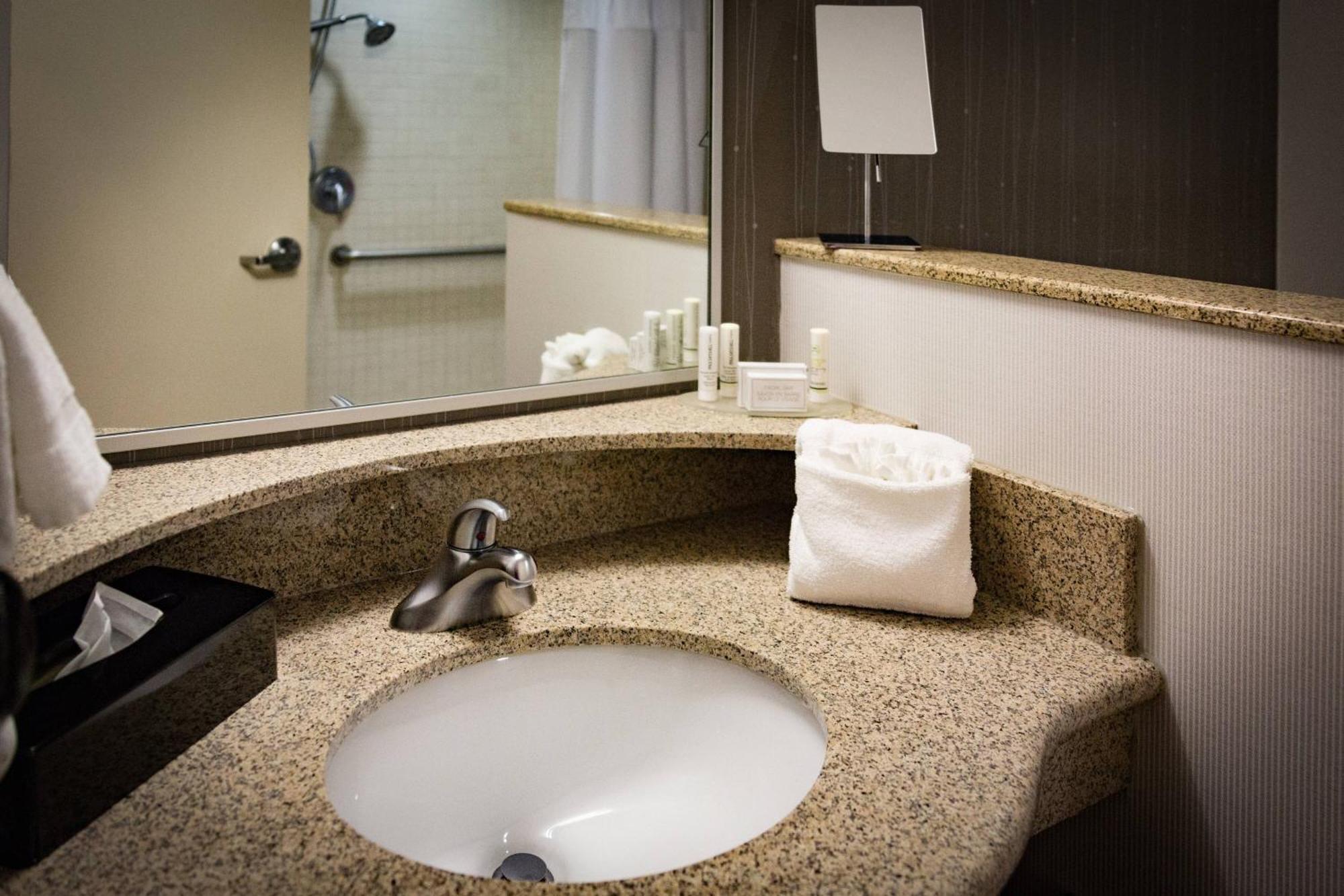 Courtyard By Marriott Norman Hotel Екстериор снимка