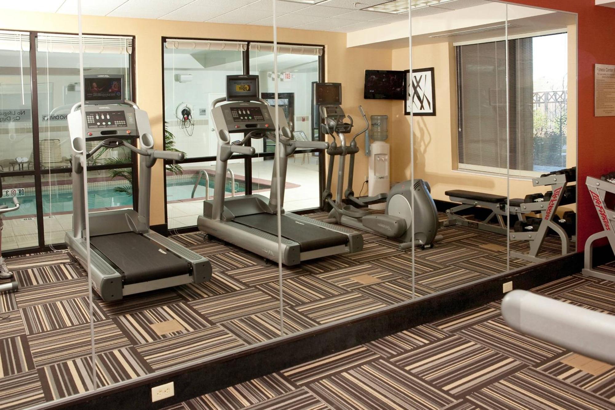 Courtyard By Marriott Norman Hotel Екстериор снимка