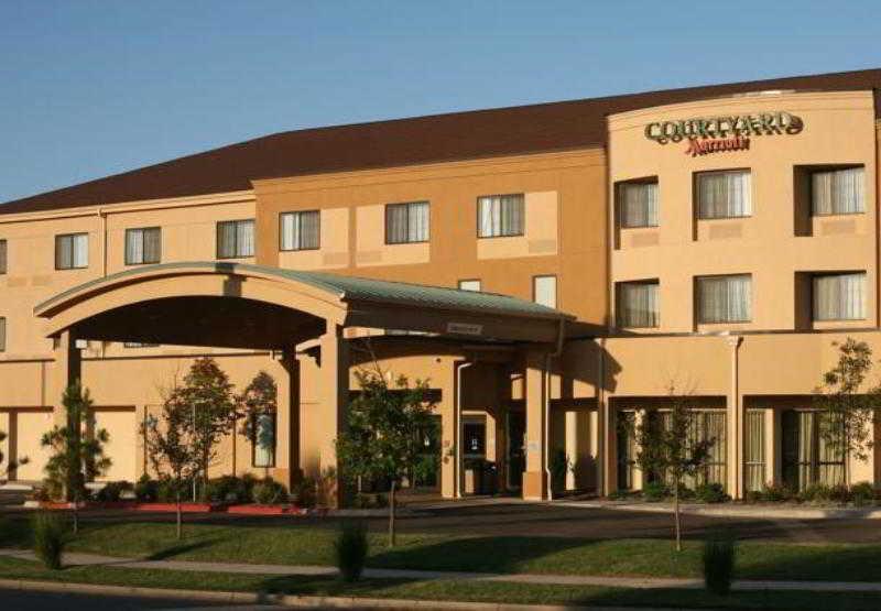 Courtyard By Marriott Norman Hotel Екстериор снимка