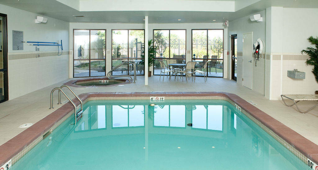 Courtyard By Marriott Norman Hotel Екстериор снимка