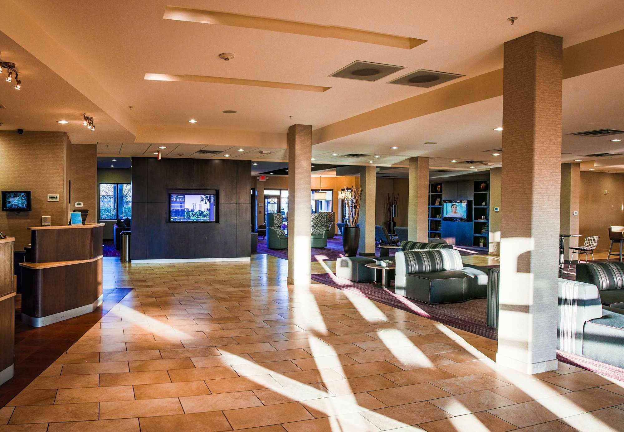Courtyard By Marriott Norman Hotel Екстериор снимка